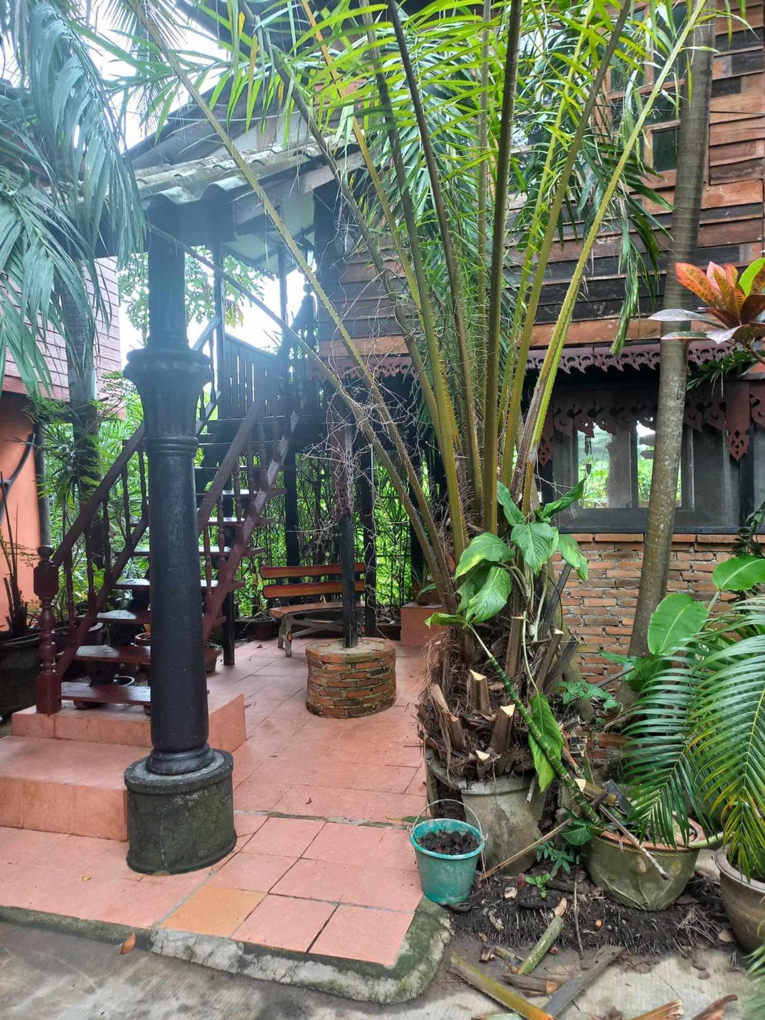 Teak House Chiang Mai Hotel Exterior photo