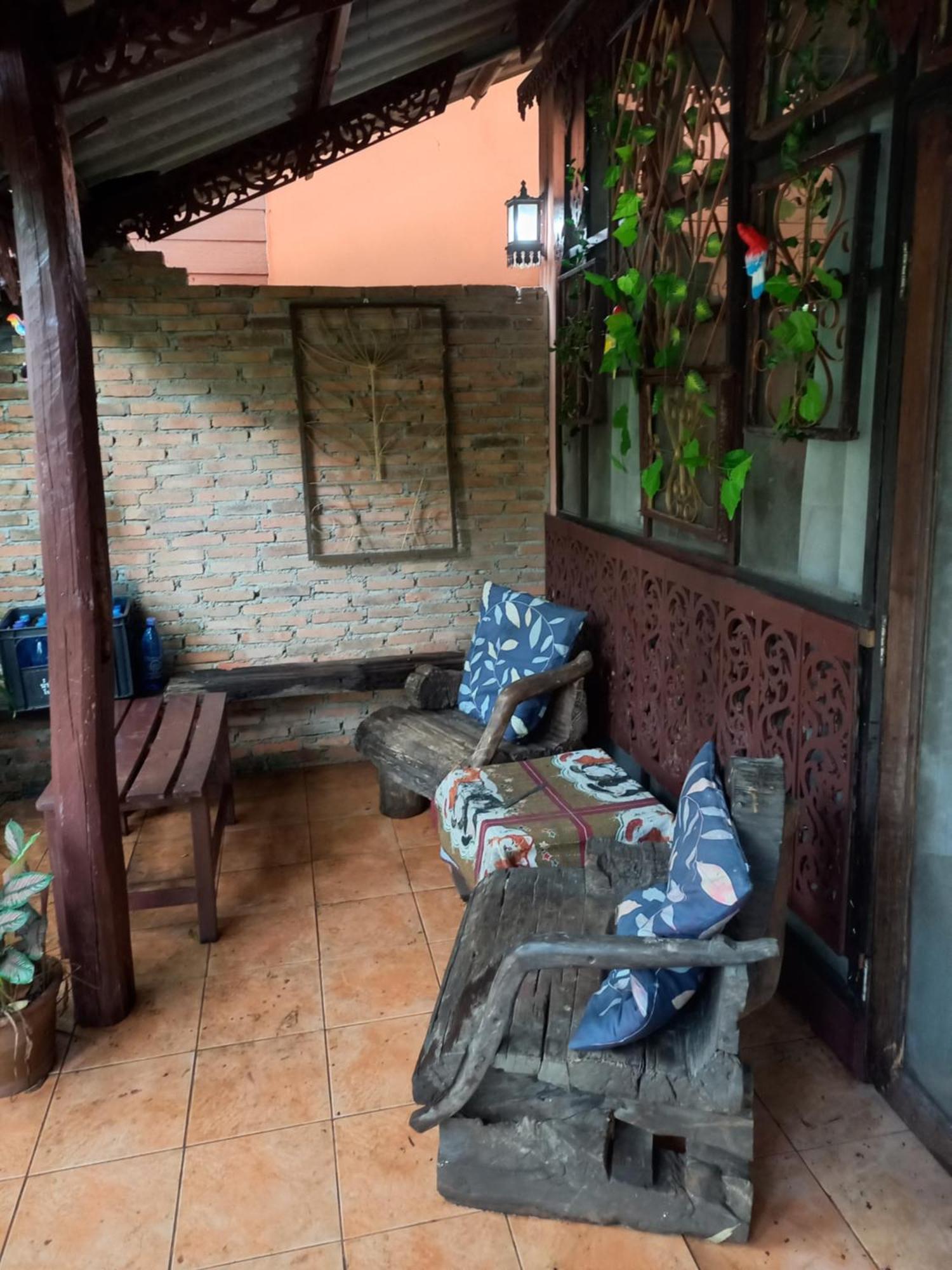 Teak House Chiang Mai Hotel Exterior photo